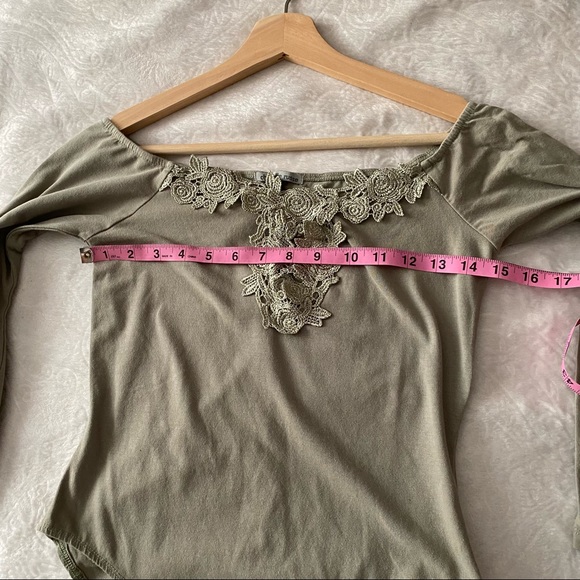 Sage Off Shoulder Floral Appliqué Neckline Bodysuit - Picture 7 of 11